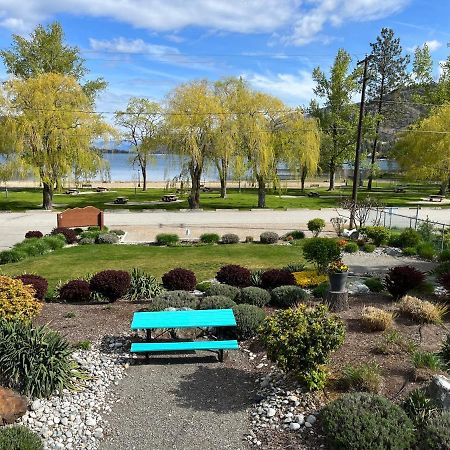 Holiday Beach Resort Motel Okanagan Falls Luaran gambar