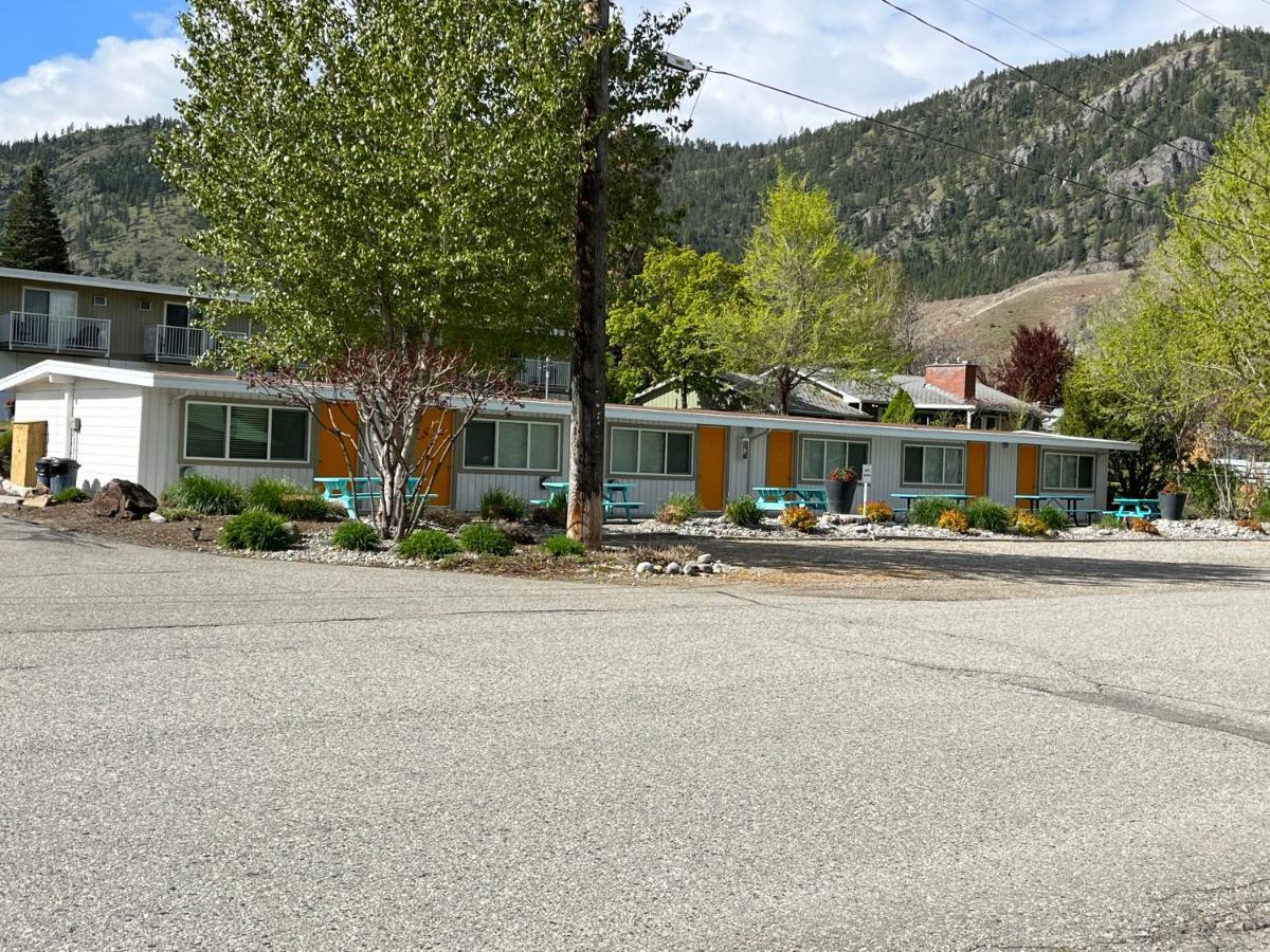 Holiday Beach Resort Motel Okanagan Falls Luaran gambar