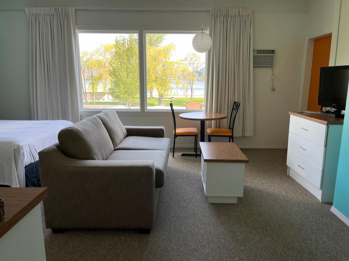 Holiday Beach Resort Motel Okanagan Falls Luaran gambar