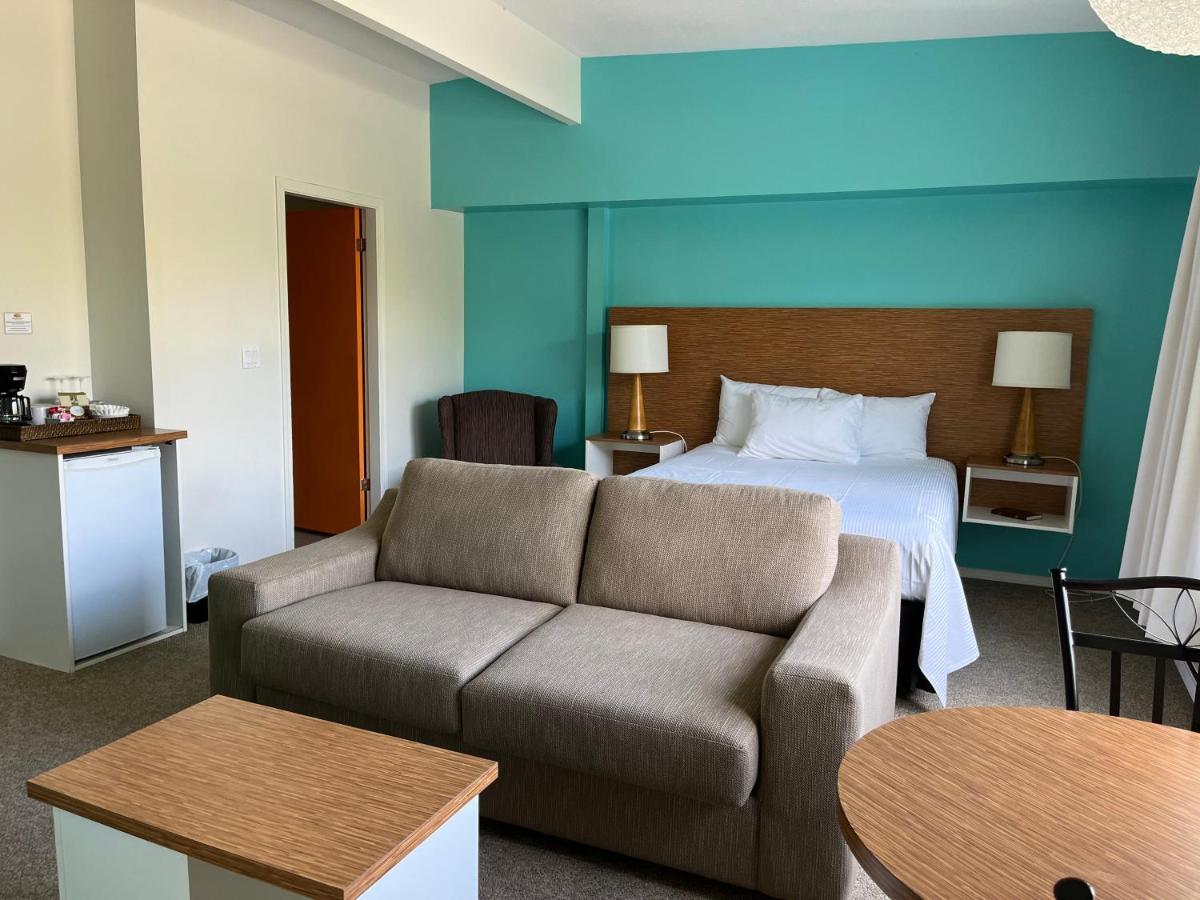 Holiday Beach Resort Motel Okanagan Falls Luaran gambar