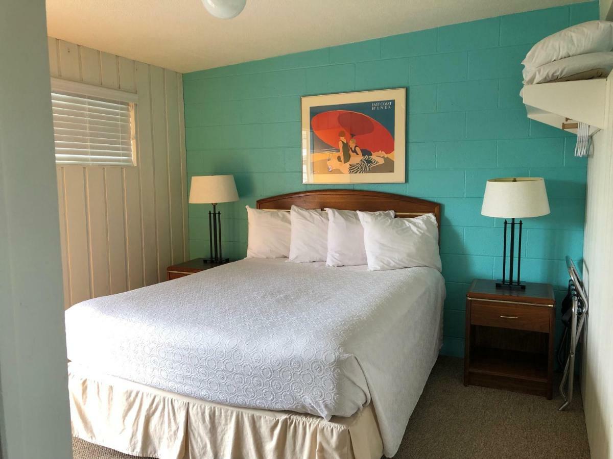 Holiday Beach Resort Motel Okanagan Falls Luaran gambar