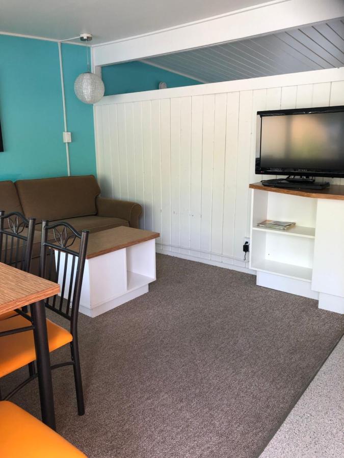 Holiday Beach Resort Motel Okanagan Falls Luaran gambar