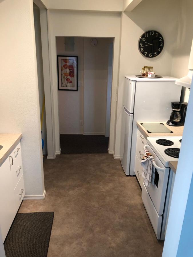 Holiday Beach Resort Motel Okanagan Falls Luaran gambar