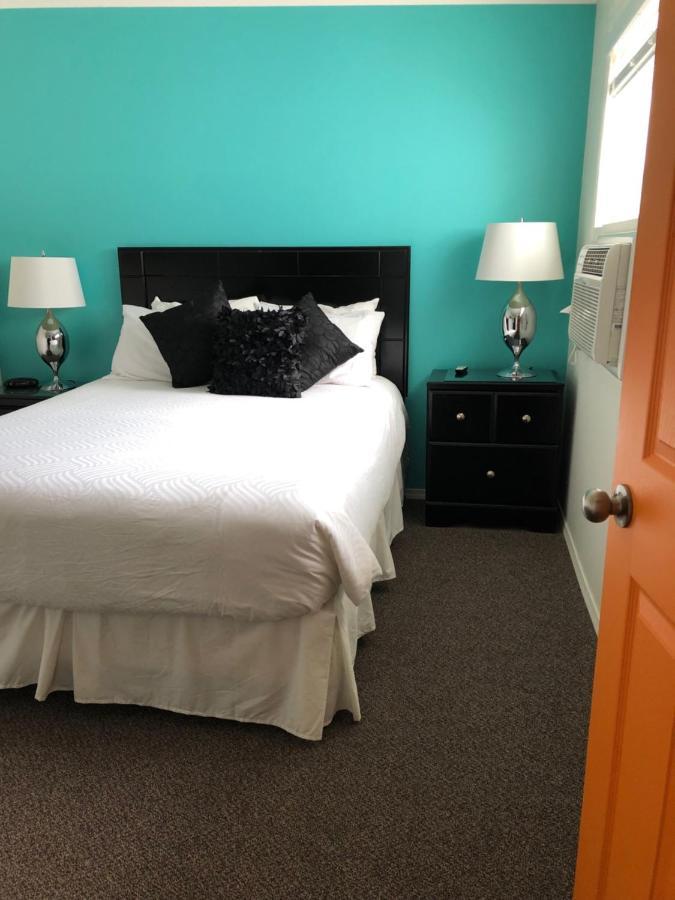 Holiday Beach Resort Motel Okanagan Falls Luaran gambar