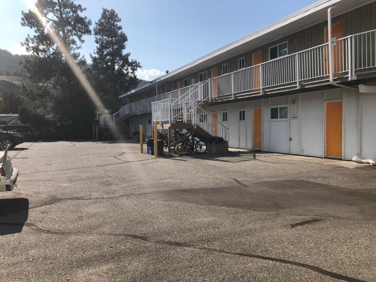 Holiday Beach Resort Motel Okanagan Falls Luaran gambar